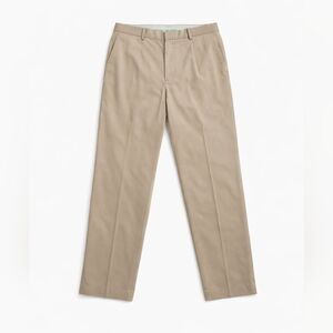 L.L. Bean Classic Fit Khaki Pants – Size 33